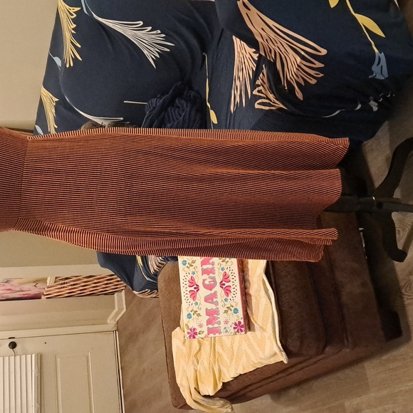 VELVET TORCH MIDI DRESS - Picture 6 of 9